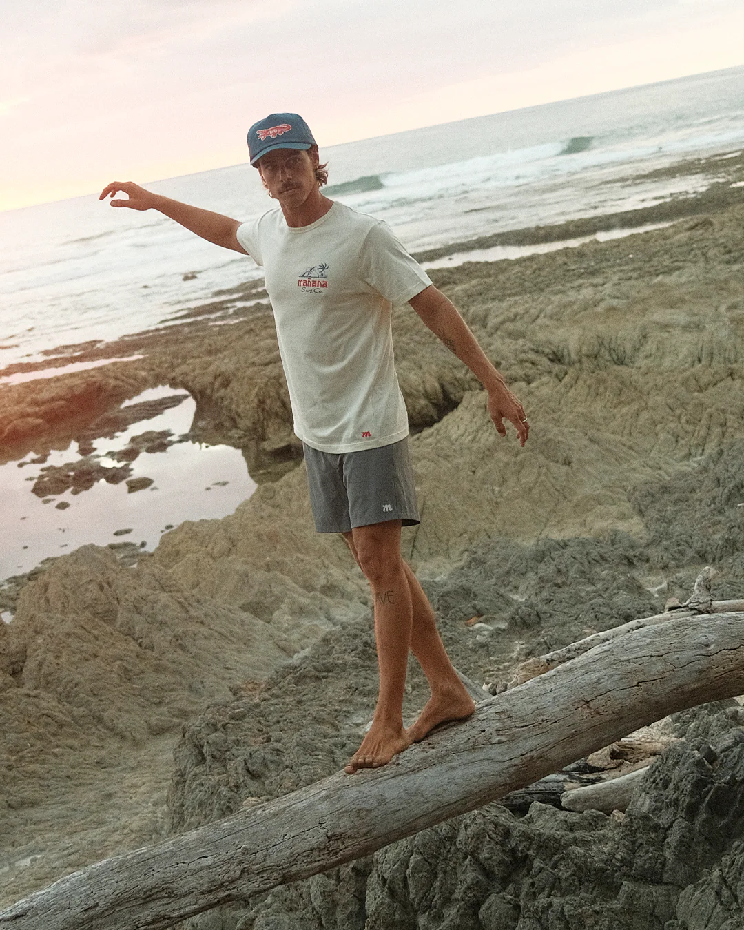 Mañana Surfing Club Tee - Off white - Image 4